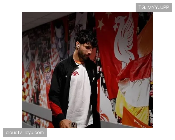 索博斯洛伊中场核心作用凸显，球队状态回升焕发新气象