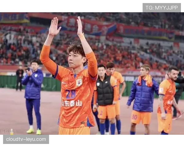 山东泰山冬窗引援动作不断，新星加盟引发球迷高度关注